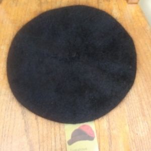 NWT Betmat Angora Beret Hat Black